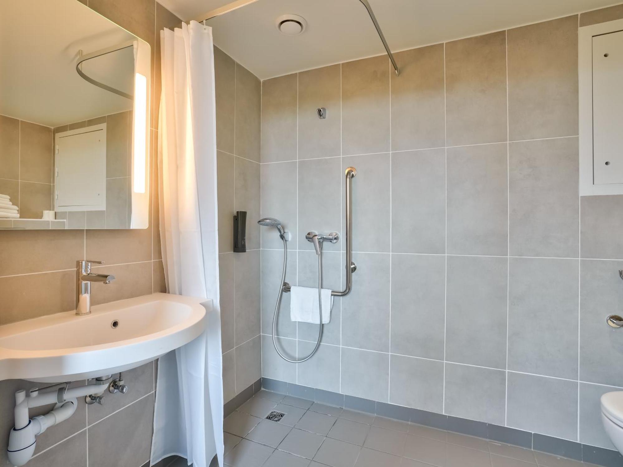 B&B Hotel Paris Porte D'Orleans Монруж Экстерьер фото